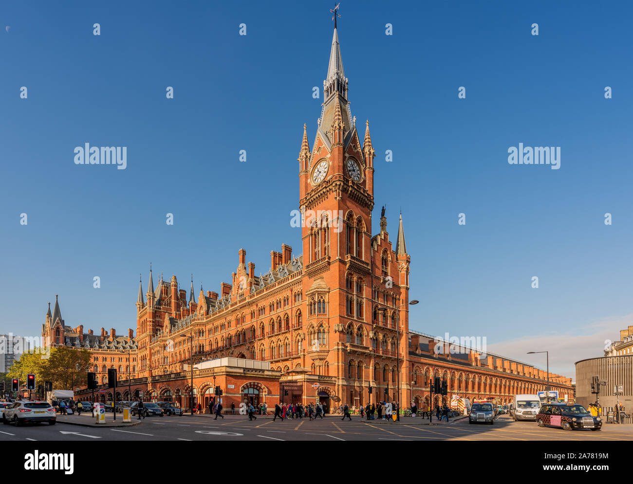 Bahnhof St Pancras, aka London St Pancras und offiziell seit 2007 als St. Pancras International. Kopfbahnhof, Euston Road, London Stockfoto