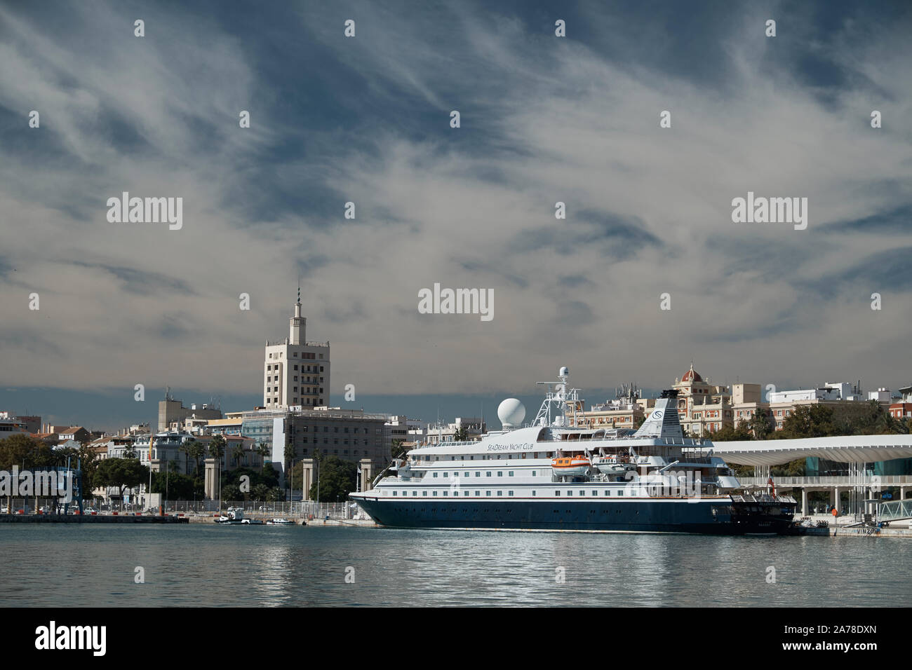 Sea Dream Yacht Club - Sea Dream II. Hafen von Málaga, Andalusien, Spanien. Stockfoto