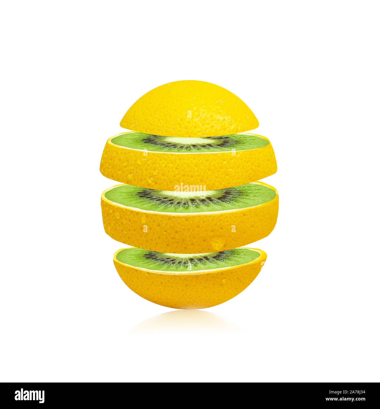 Kiwi Schichten innerhalb der orange Frucht - Begriff edit-Mix von Orange und Kiwi. Gemischtes Obst Stockfoto
