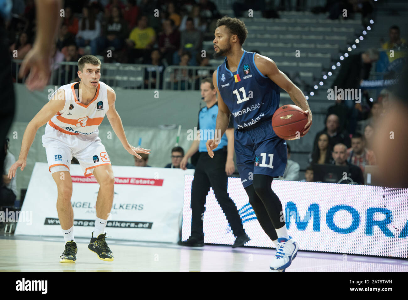 Andorra La Vella, Andorra: 2019 Oktober 06: Spieler, die in der Tätigkeit am Eurocup Übereinstimmung zwischen Mora Banc Andorra BC und Promitheas Patras, Endstand 81 - Stockfoto