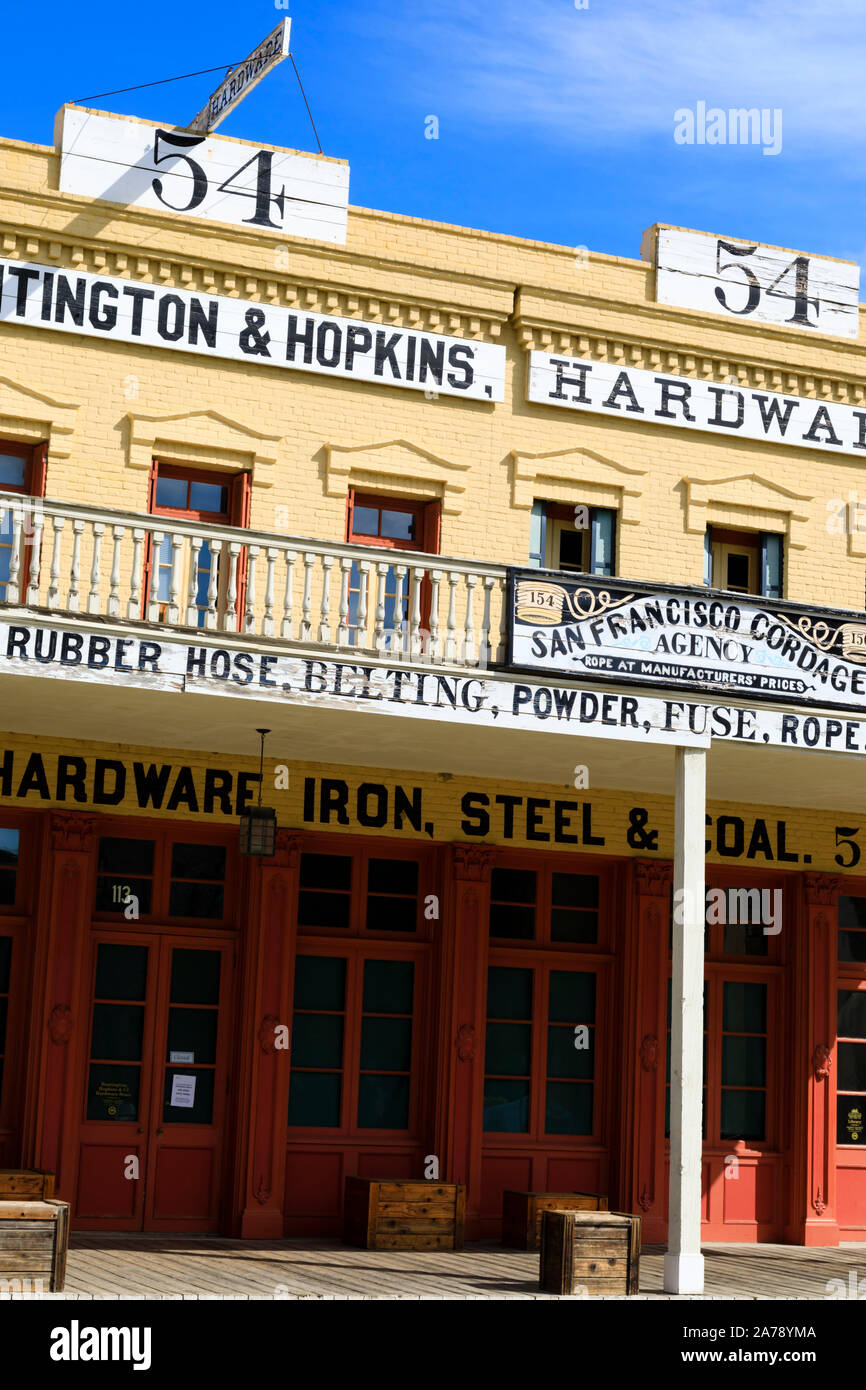 Huntington & Hopkins Hardware Store, Verkauf Gummischlauch, Treibriemen, Pulver, Sicherung, Seil, Eisen, Stahl und Kohle. Altstadt, Sacramento, Kalifornien, USA Stockfoto