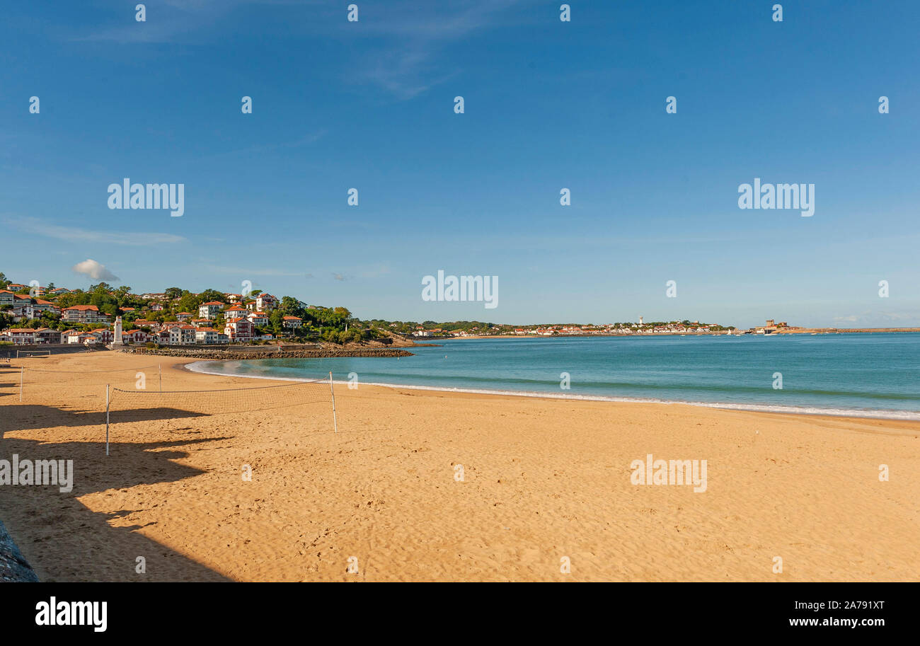 Die Grande Plage von Saint-Jean-de-Luz an der Côte Basque, Frankreich Stockfoto