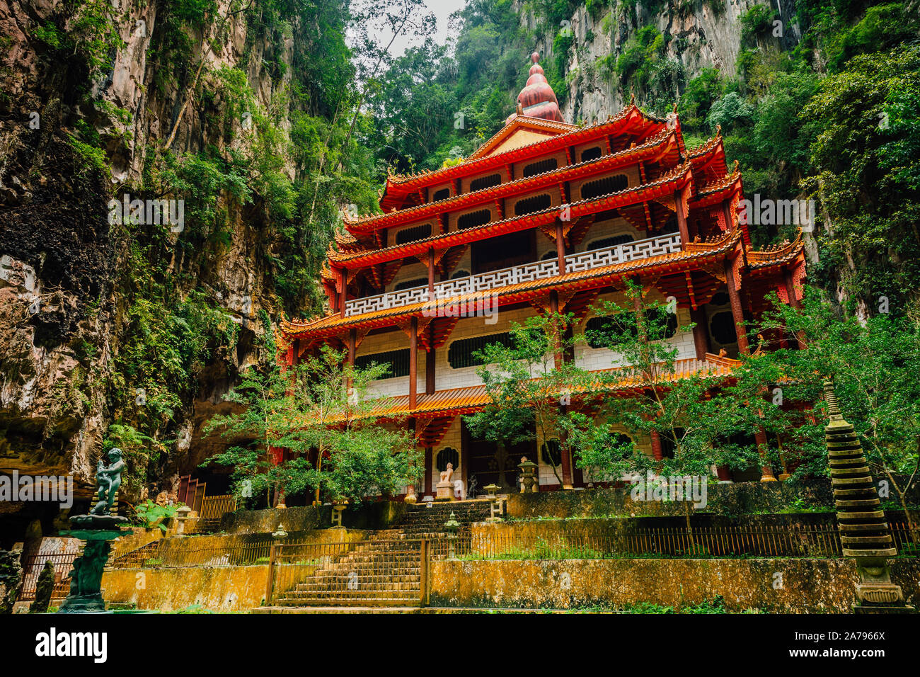 Die Sam Poh Tong Chinesischer Tempel der älteste und wichtigste Höhlentempel in Ipoh, Perak, Malaysia Stockfoto
