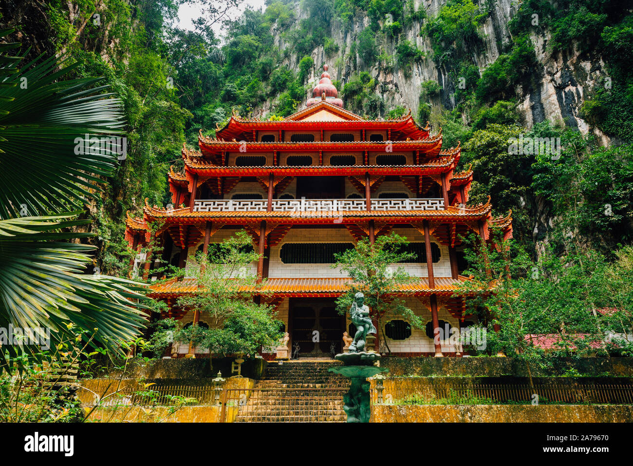 Die Sam Poh Tong Chinesischer Tempel der älteste und wichtigste Höhlentempel in Ipoh, Perak, Malaysia Stockfoto