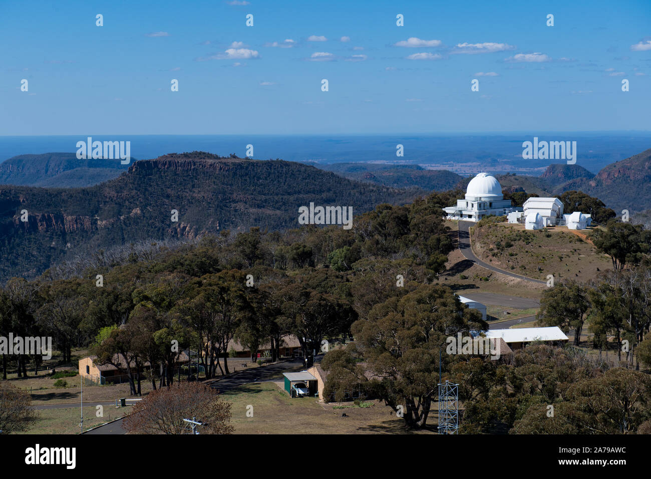 Siding Spring Observatorium Komplex - Mt Woorut in der Nähe von Coonabarabran, New South Wales, Australien Stockfoto