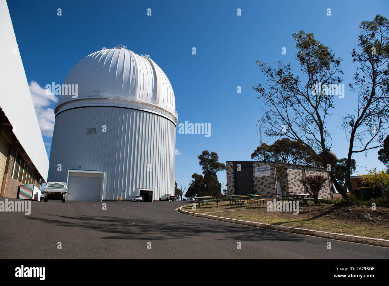 Anglo Australian Telescope (AAT) in Siding Spring Observatorium - Mt Woorut in der Nähe von Coonabarabran, New South Wales, Australien Stockfoto