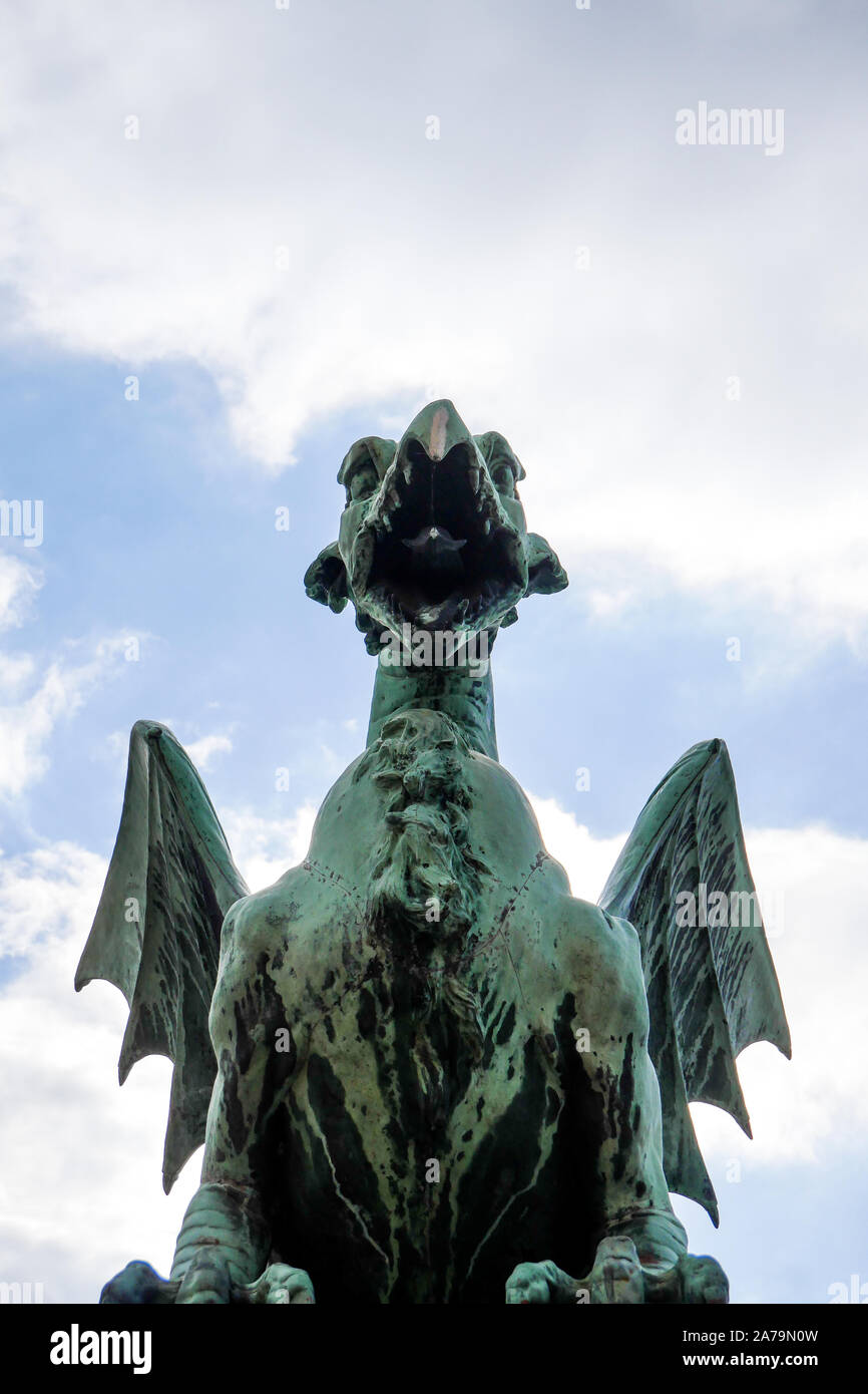 Bronze Statuen von Drachen, Drachen Brücke, Zmajski most, Ljubljana, Slowenien Stockfoto