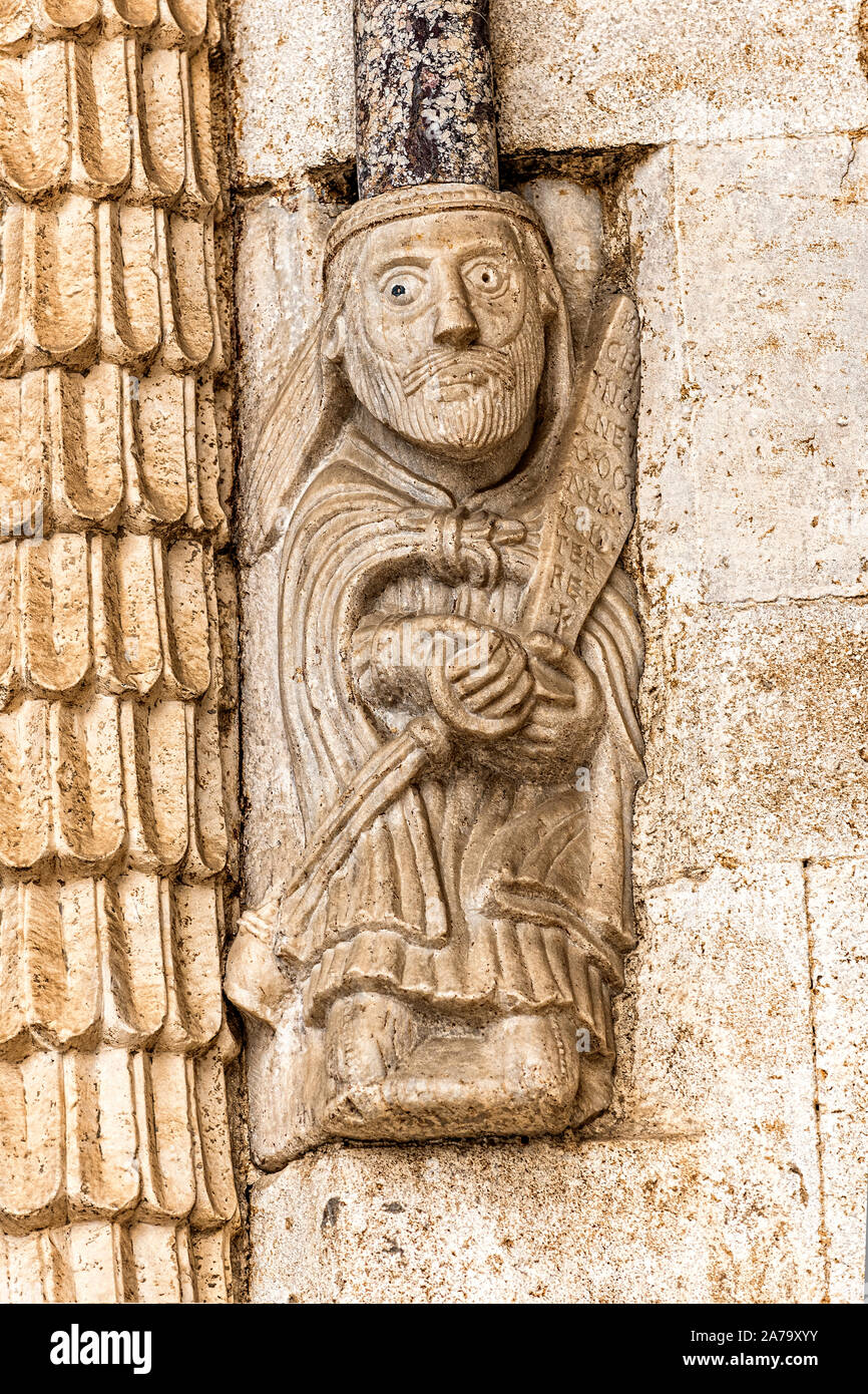 Italia Marche Osimo Kathedrale San Leopardo Portico particolari | Italien Marche Osimo Kathedrale von San Leopardo Veranda details Stockfoto