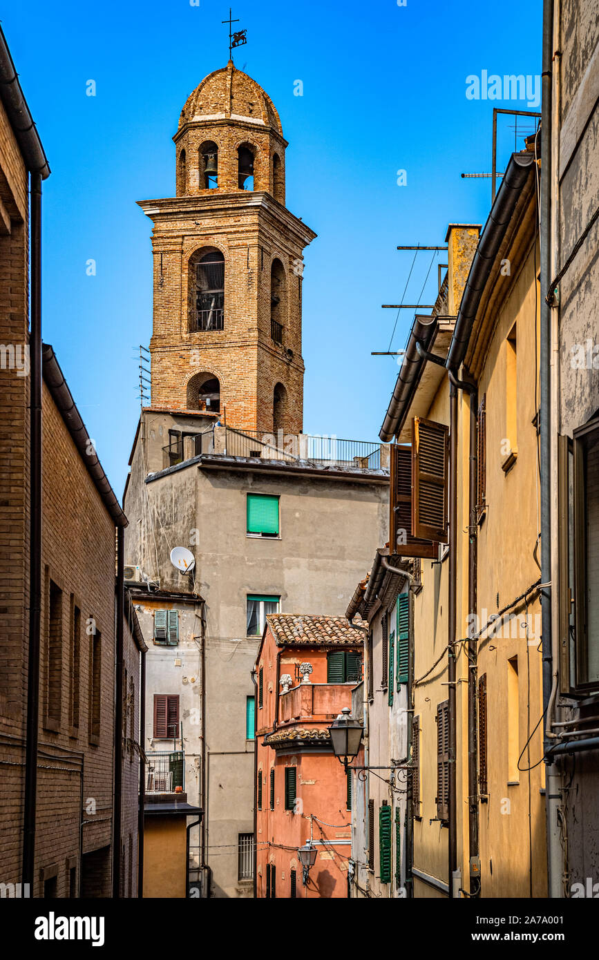 Italia Marche Osimo scorcio con Chiesa di San Marco | Italien Marche Osimo Einblick mit Kirche San Marco Stockfoto