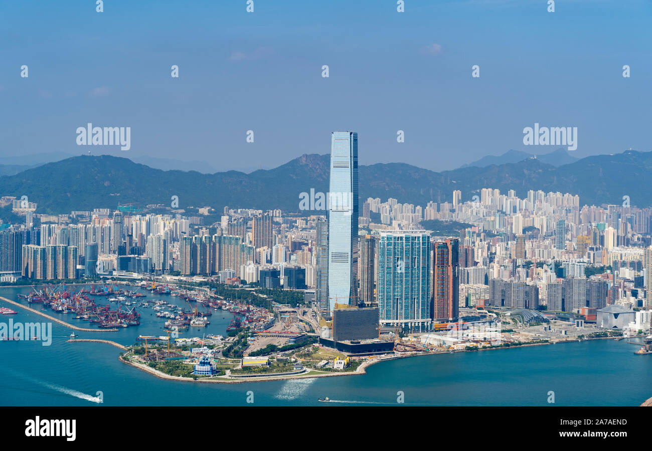 Tagsüber auf die Skyline von West Kowloon vom Gipfel in Hongkong, China Stockfoto