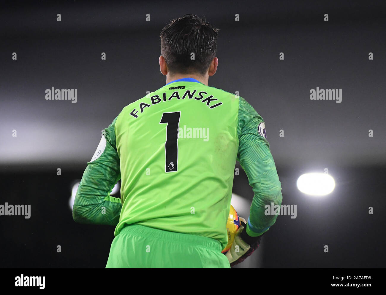 LONDON, ENGLAND - Dezember 15, 2018: Lukasz Fabianski von West Ham dargestellt während der 2018/19 Premier League Spiel zwischen dem FC Fulham FC und West Ham United im Craven Cottage. Stockfoto