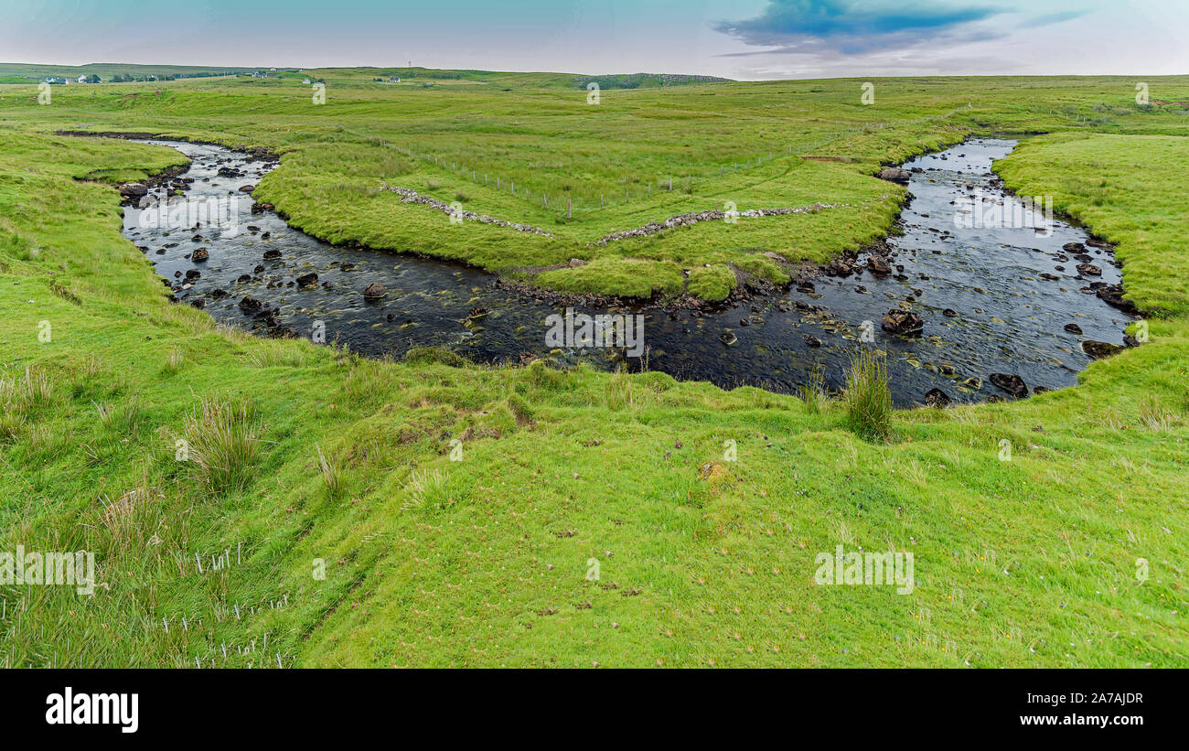 Feld und Strom, Isle of Skye Stockfoto