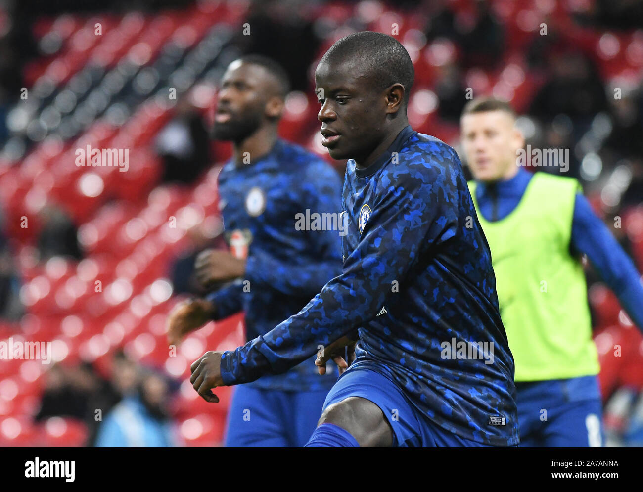 LONDON, ENGLAND - Januar 8, 2019: N'Golo Kante von Chelsea dargestellt vor der ersten Etappe der 2018/19 Carabao Cup Halbfinale zwischen FC Chelsea und Tottenham Hotspur im Wembley Stadion. Stockfoto