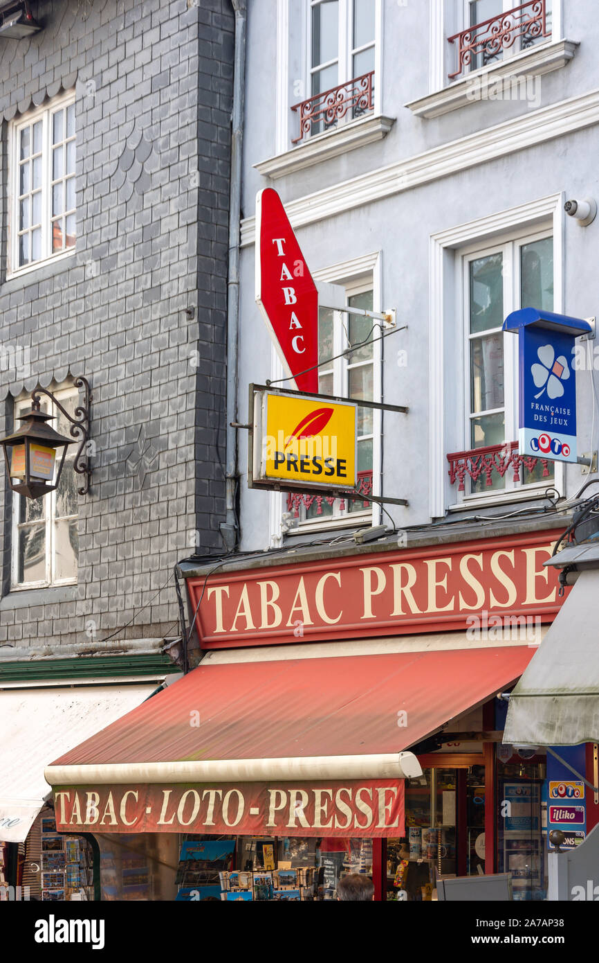 Traditionelle Tabac Presse Shop Exterieur, Place de Catherine, Honfleur, Normandie, Frankreich Stockfoto