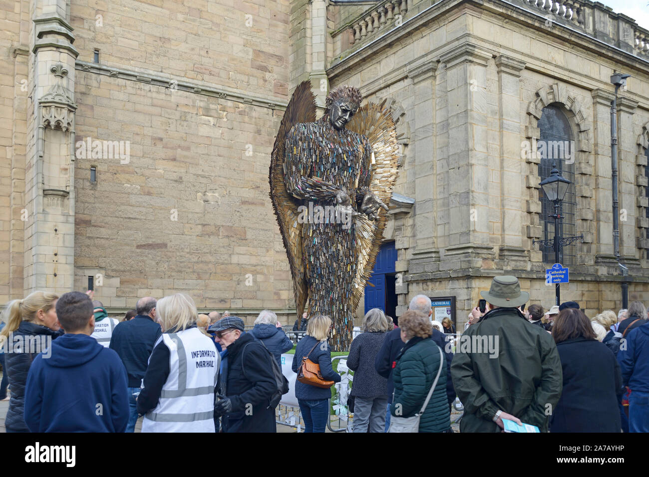 Messer Engel in Derby, mit Massen anzeigen Stockfoto