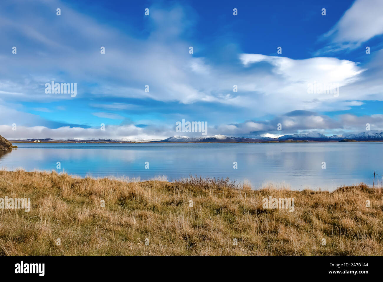 See Myvtan, Island - Reflexionen auf dem See Stockfoto