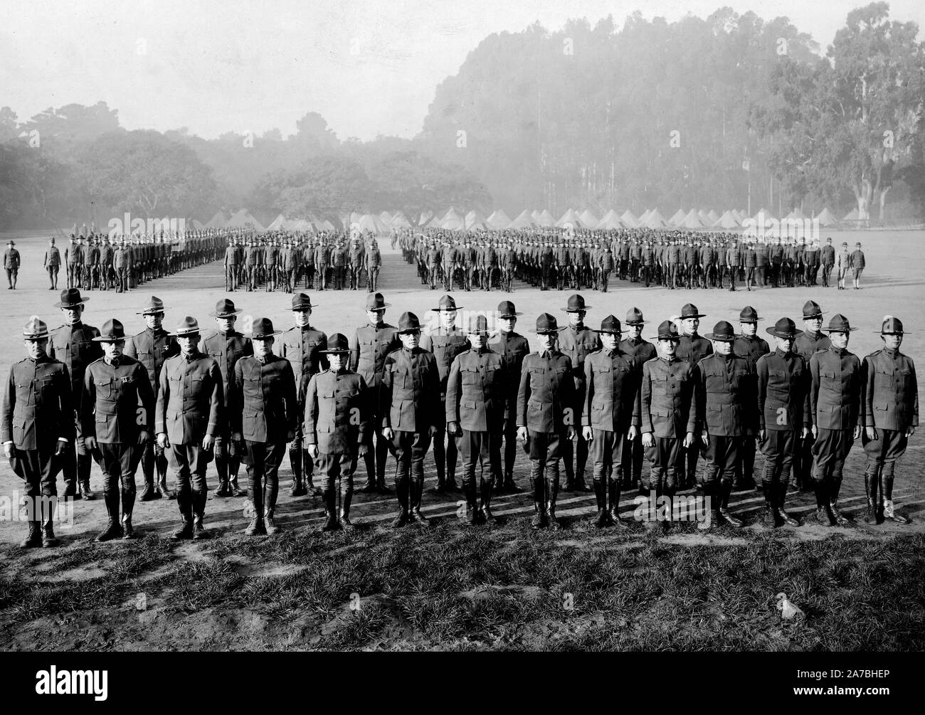 Universität von Kalifornien, Berkeley, Cal. S.A.T.C. auf dem Bohrer Feld Ca. 1918 Stockfoto