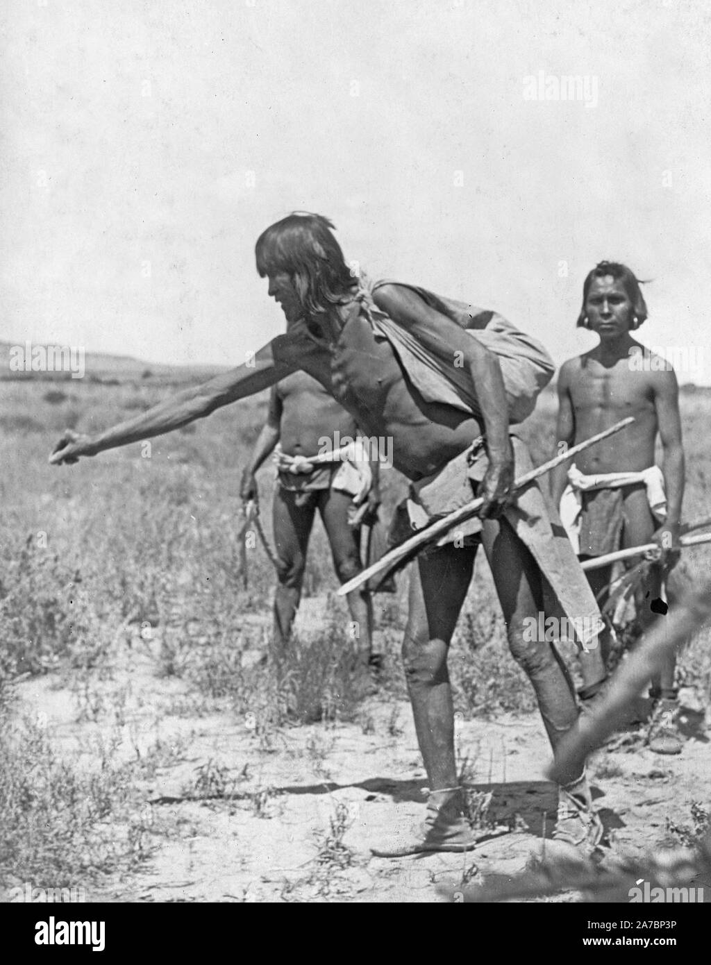 Edward S. Curtis Native American Indians - Gruppe der Hopi Indianer Schlange Priester Jagd schlangen Ca. 1907 Stockfoto