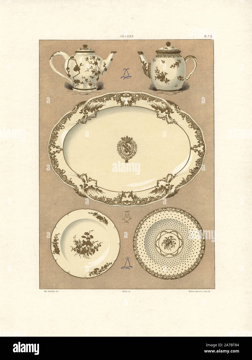 Stücke aus Porzellan in Gold und Weiß (Teekanne, Kaffeekanne, Teller und Platten). Durch chromolithograph Gillot einer Illustration von Edouard Garnier aus der Weiche Paste Porzellan von Sevres, Maison Quantin, Paris, 1891. Stockfoto