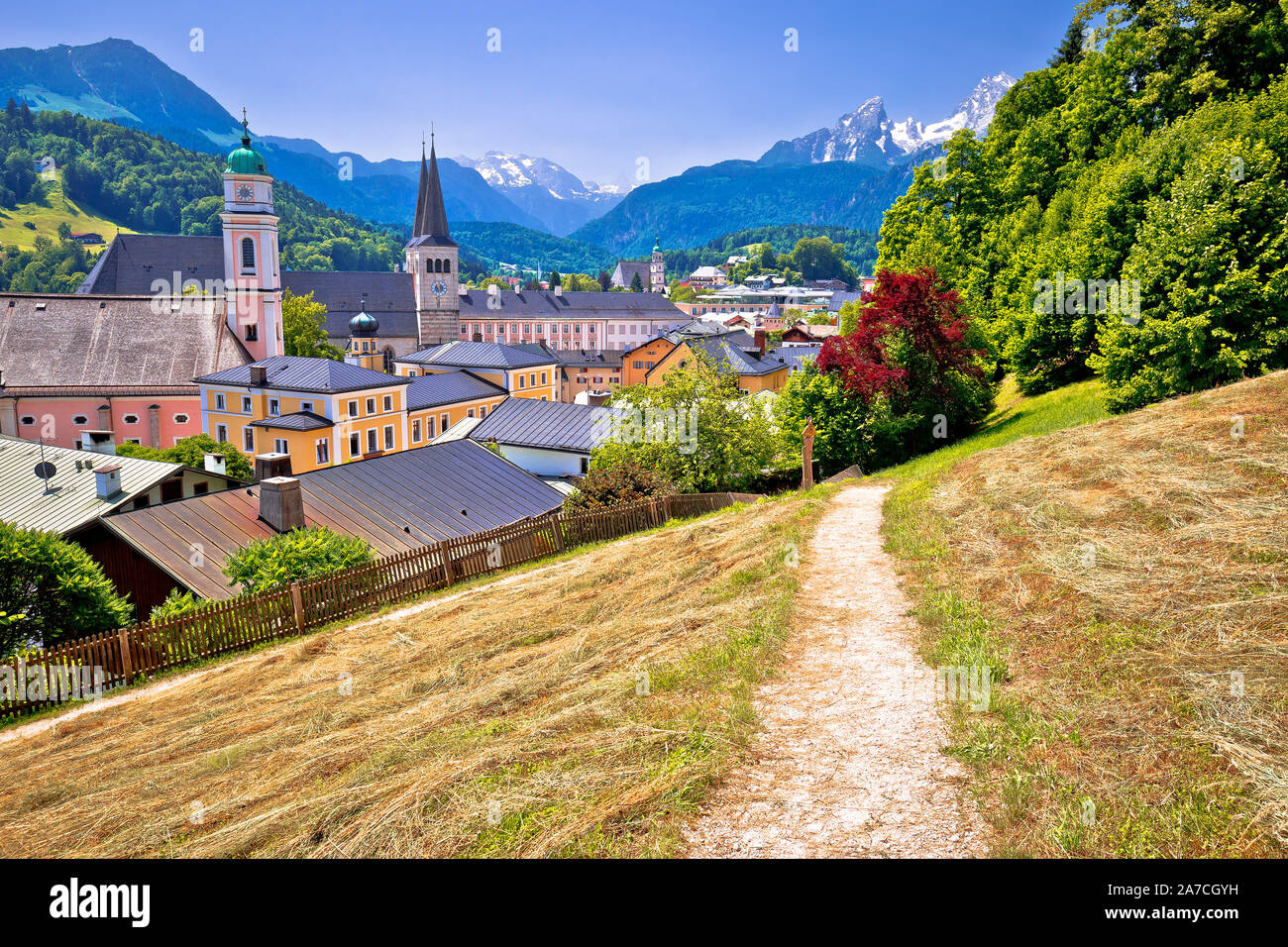 Stadt Berchtesgaden und Alpine Landschaft, Bayern Region in Deutschland Stockfoto