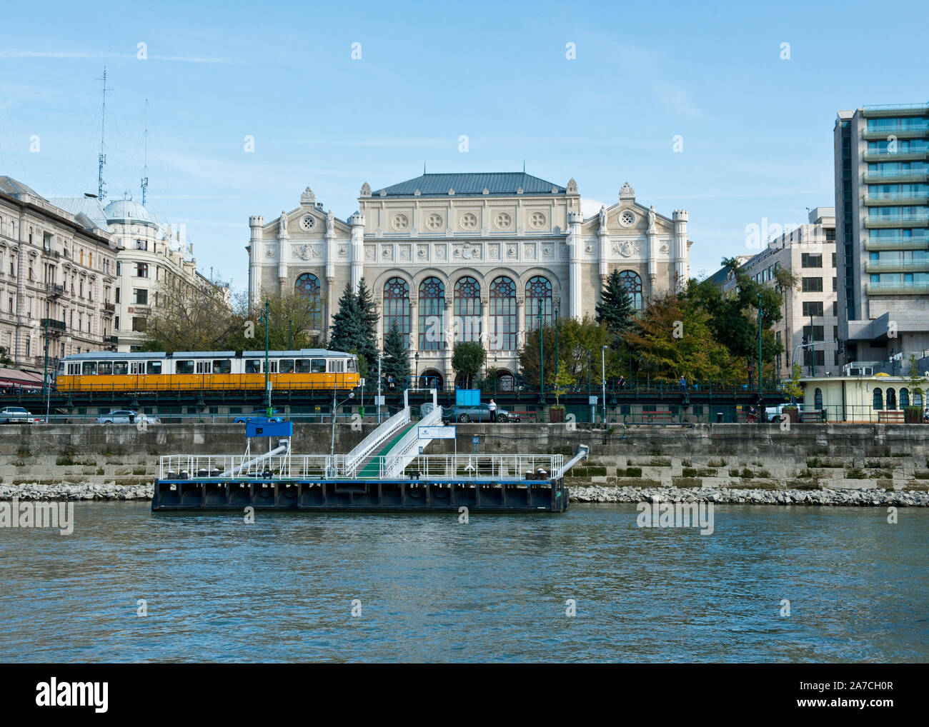 Vigadó Konzerthalle am Vigadó ter. Pest, Budapest Stockfoto