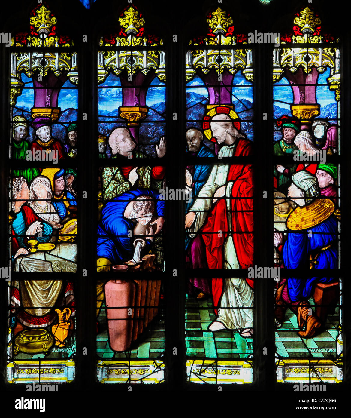 Glasmalereien in der Kirche des Hl. Jakobus in Le Treport, Frankreich, Darstellung von Jesus und Maria bei der Hochzeit zu Kana Stockfoto