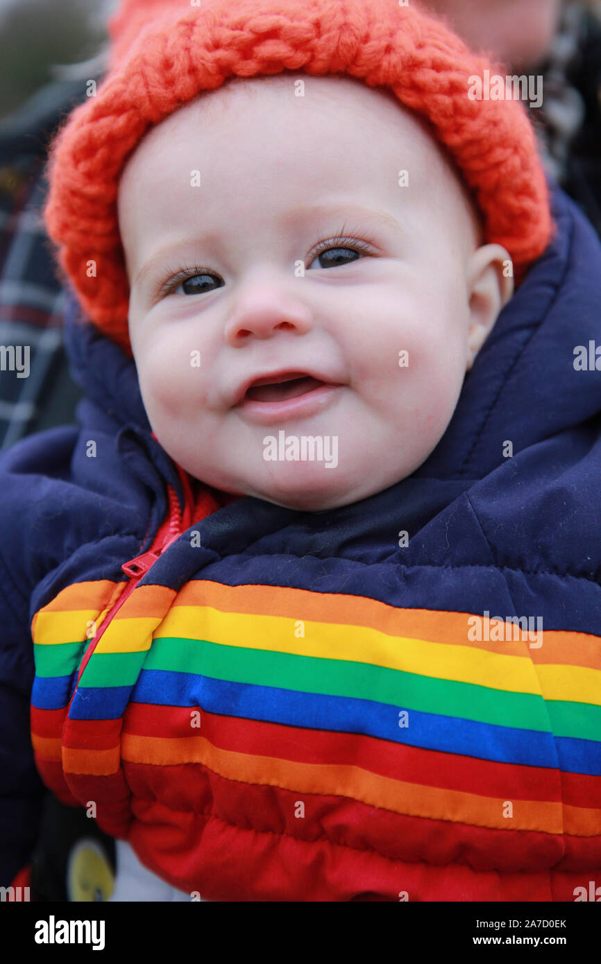 Baby Kleidung für kaltes, nasses Wetter, Großbritannien Stockfoto