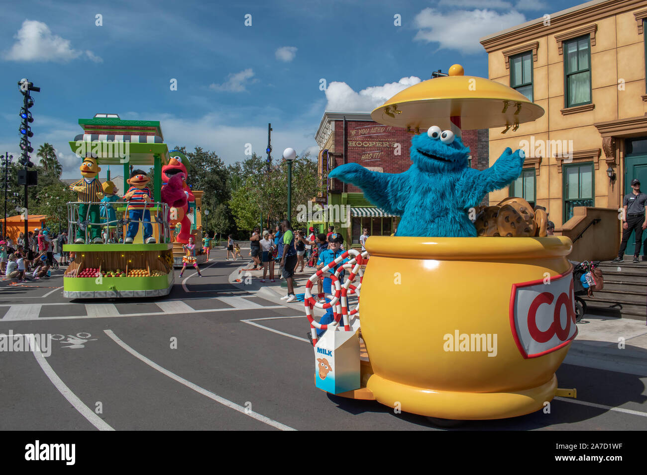 Orlando, Florida. Oktober 29, 2019. Cookie Monster in Sesame Street Party Parade in Seaworld Stockfoto