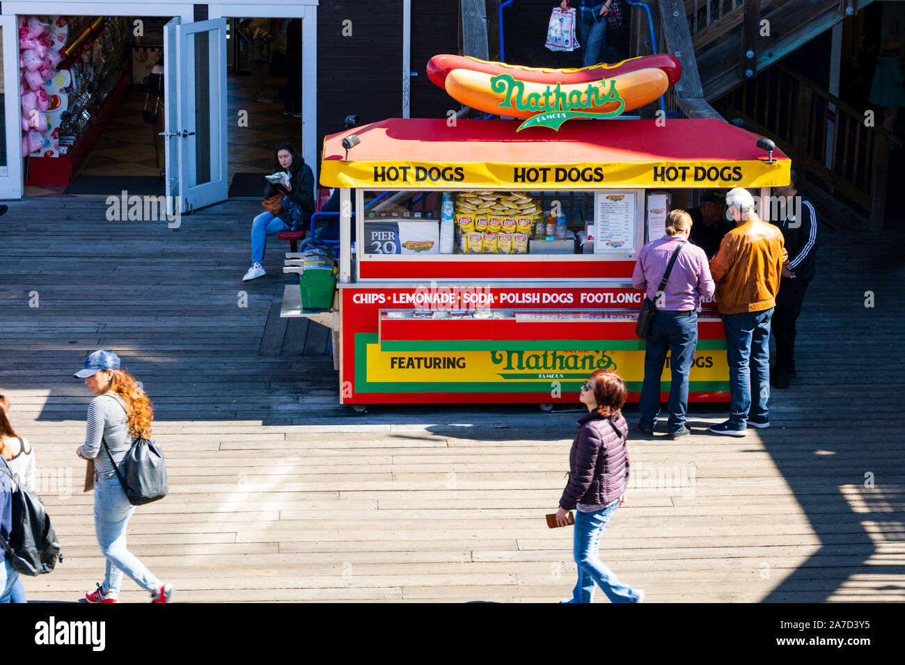 Hot Dog stand am Pier 39, Fisherman's Wharf, San Francisco, Kalifornien Vereinigte Staaten von Amerika Stockfoto