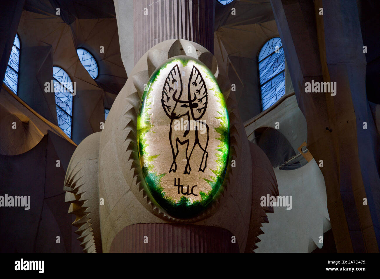 Das Emblem der Evangelist Lukas in La Sagrada Familia in Barcelona, Spanien Stockfoto