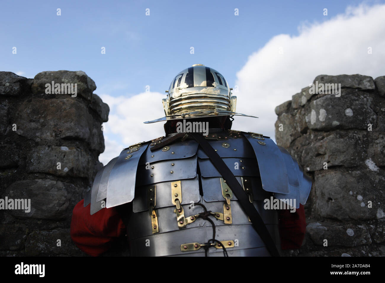 Römische Soldat über die Mauer in Northumberland suchen Stockfoto