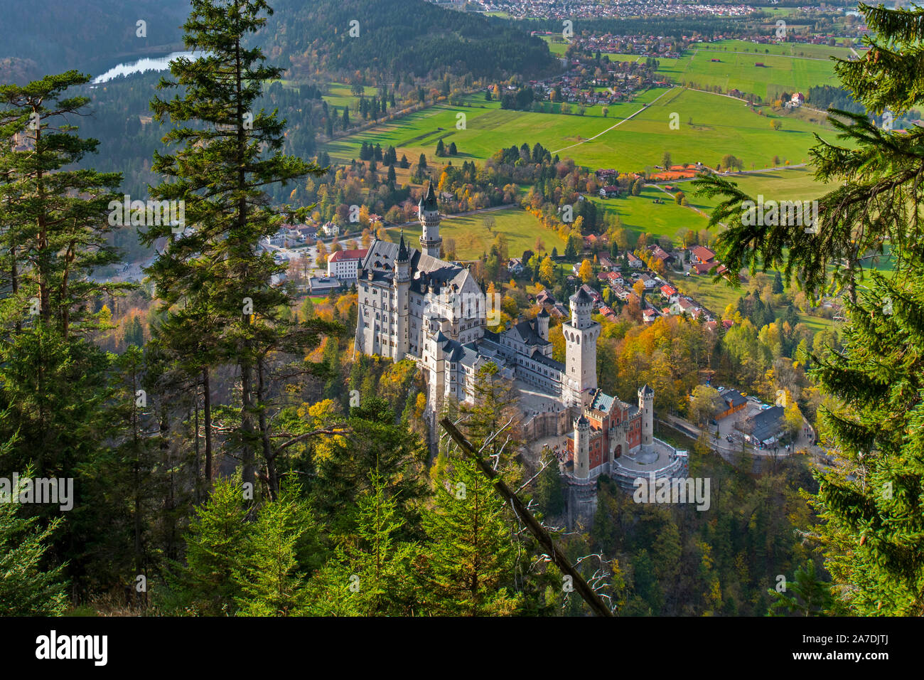 Schloss Neuschwanstein im Herbst/Herbst, 19. Jahrhundert Neoromanischen Schloss Hohenschwangau, Bayern, Deutschland Stockfoto
