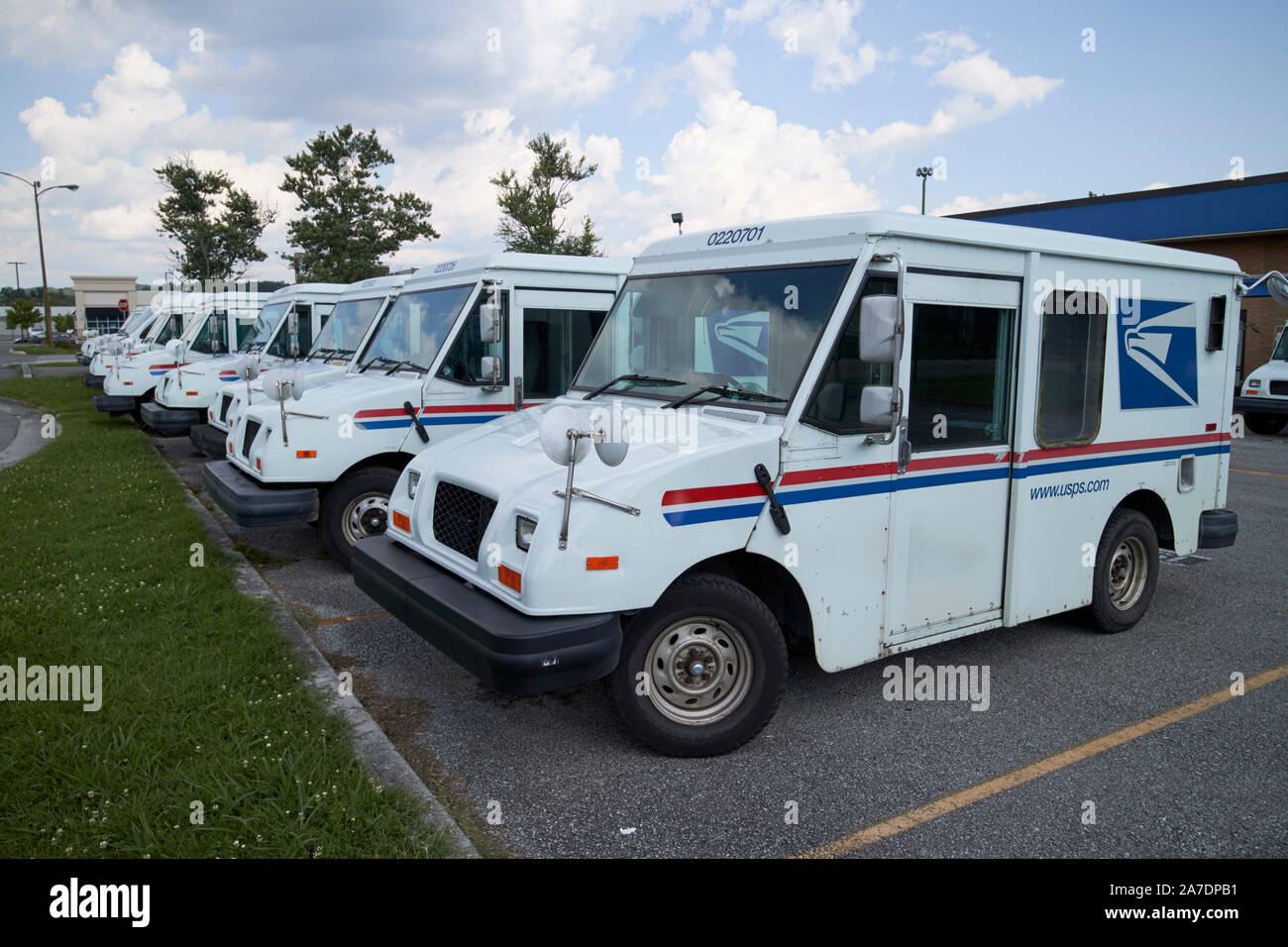 Reihe von grumman llv United States Postal Service usps delivery Light trucks Oak Ridge Tennessee USA Stockfoto