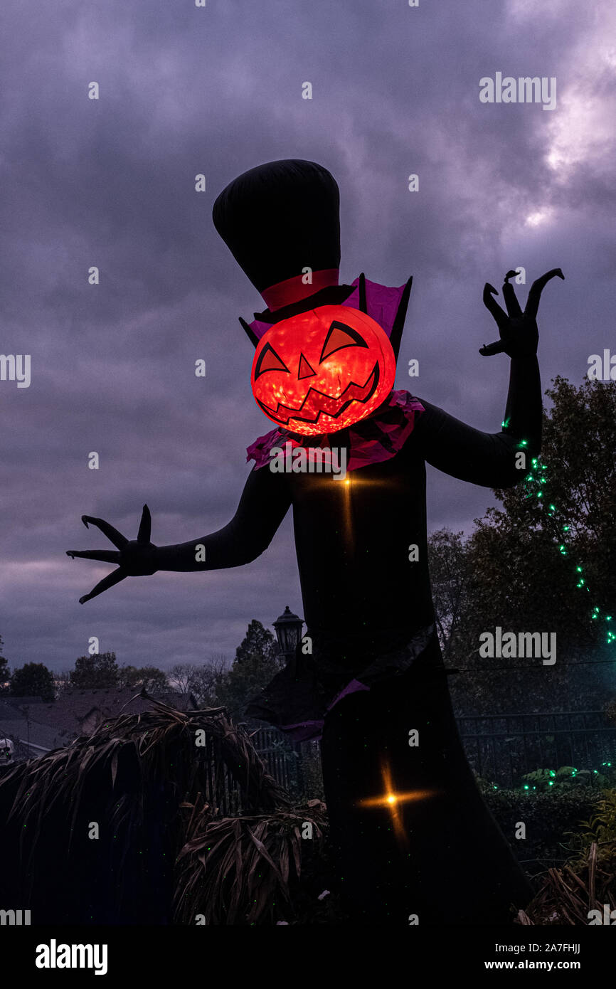 Aufblasbare pumpkinhead Halloween Dekoration in Nolensville, Tennessee. Stockfoto