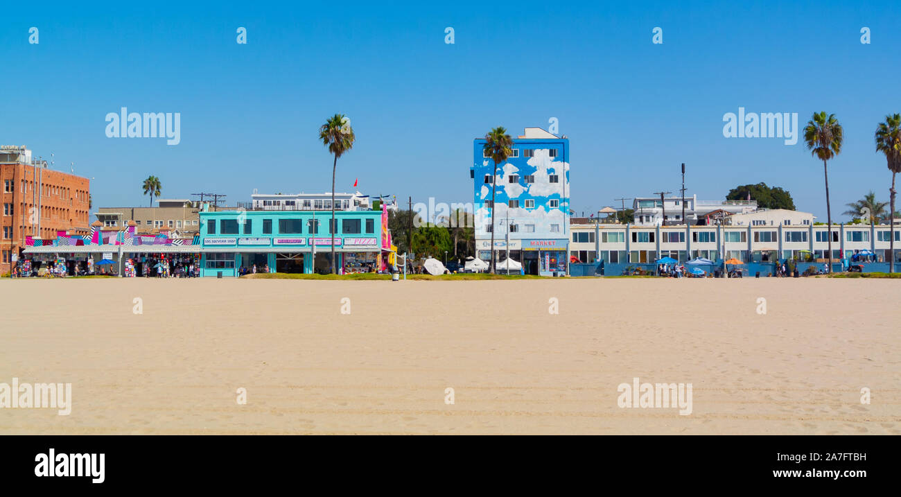 Farbenfrohe Gebäude entlang Venice Beach, Los Angeles, Kalifornien, Vereinigte Staaten von Amerika Stockfoto