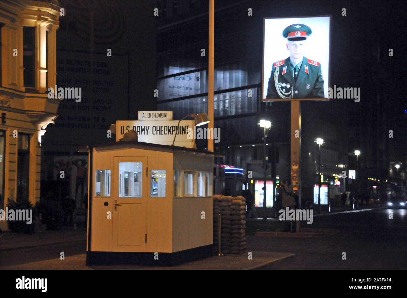 Rund um Berlin - Checkpoint Charlie Stockfoto