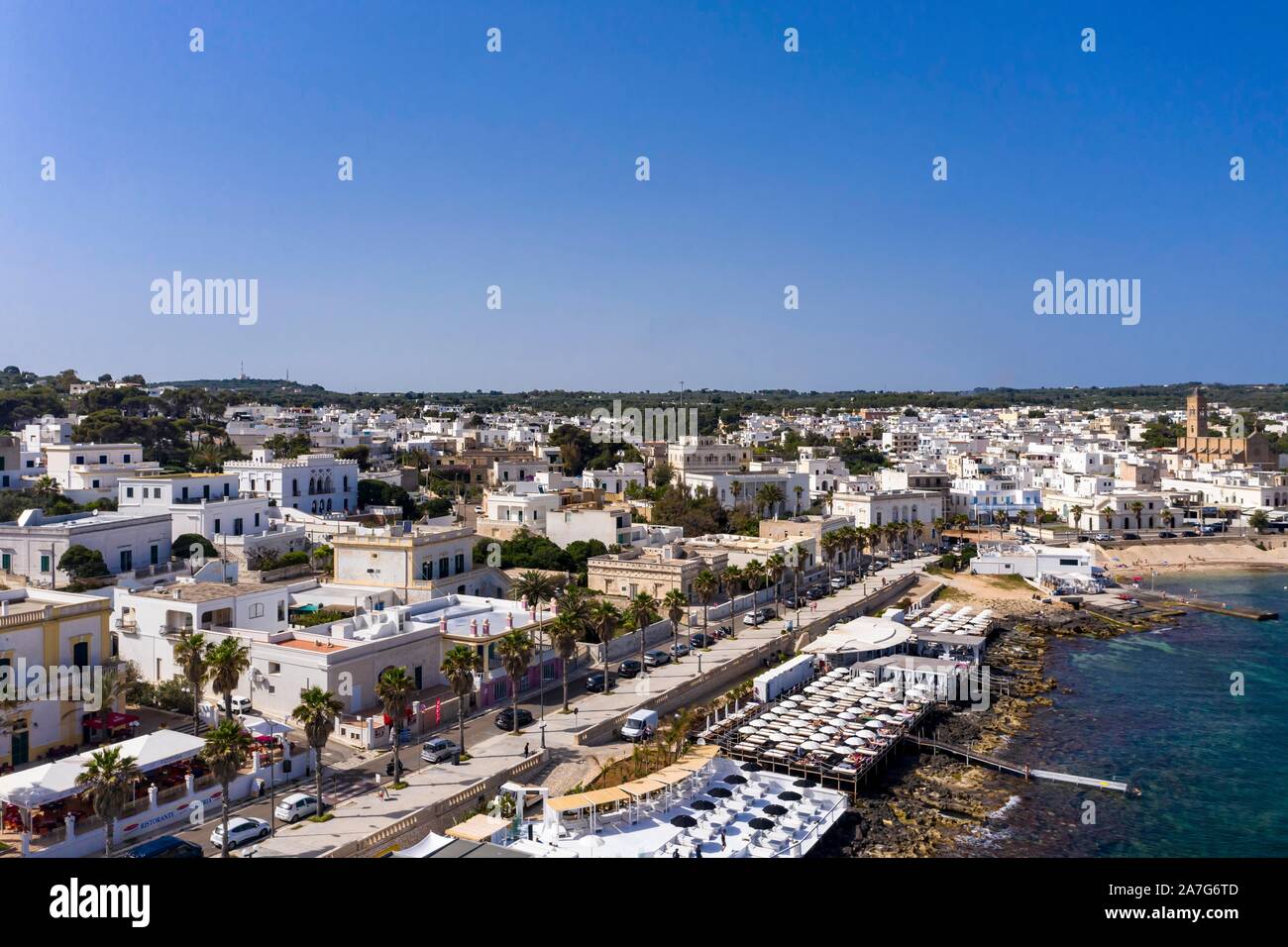 Luftaufnahme, Blick auf die Stadt mit Strand, Santa Maria di Leuca, Provinz Lecce, Halbinsel Salento, Apulien, Italien Stockfoto