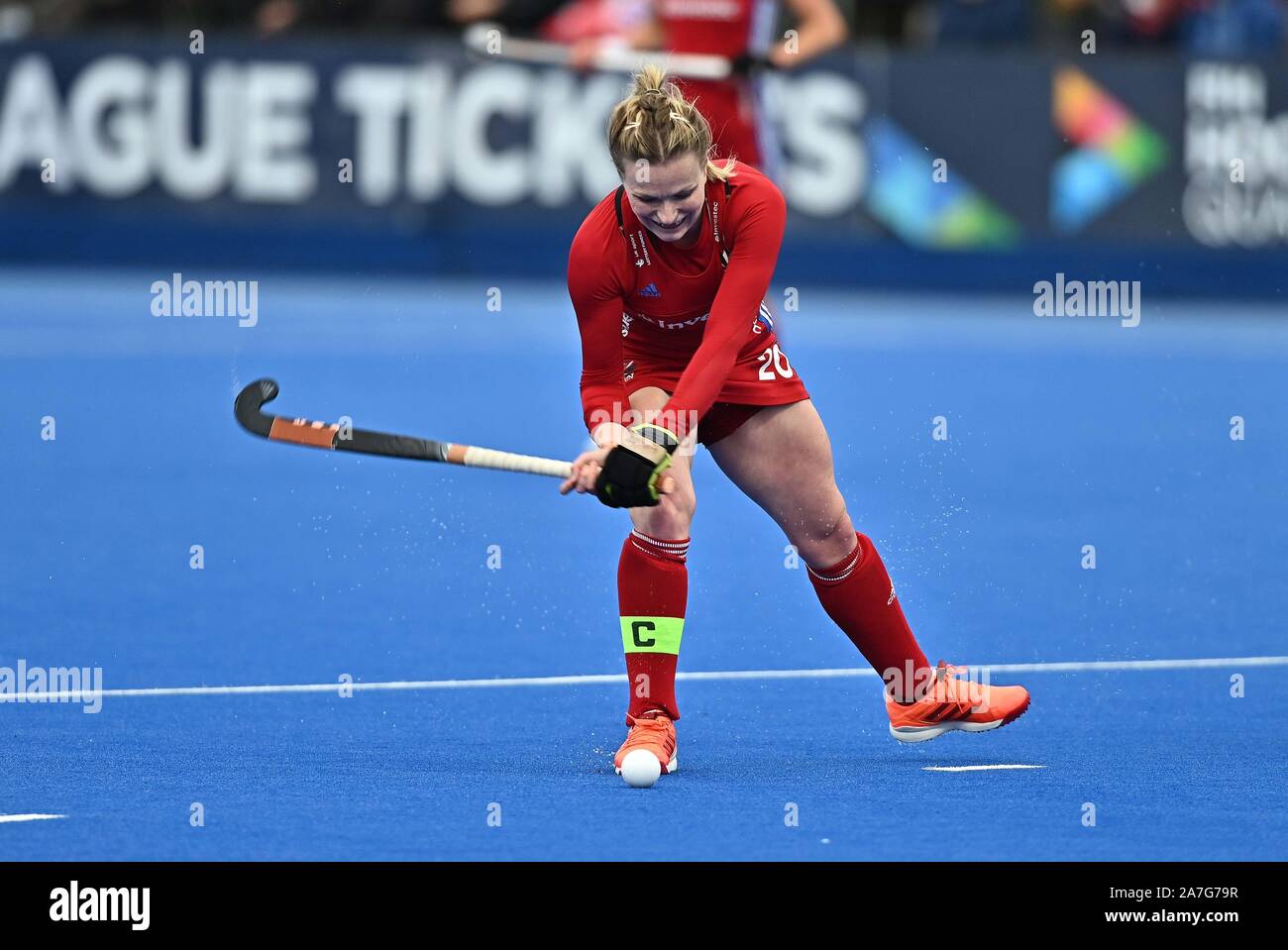 Stratford. Vereinigtes Königreich. 02.November 2019. Hollie Pearne-Webb (Großbritannien, Kapitän). England v Chile. FIH-Frauen Olympic hockey nähere Bestimmung. Lee Valley Hockey und Tennis Center. Stratford. London. Vereinigtes Königreich. Kredit Garry Bowden / Sport in Bildern. Credit: Sport in Bildern/Alamy leben Nachrichten Stockfoto