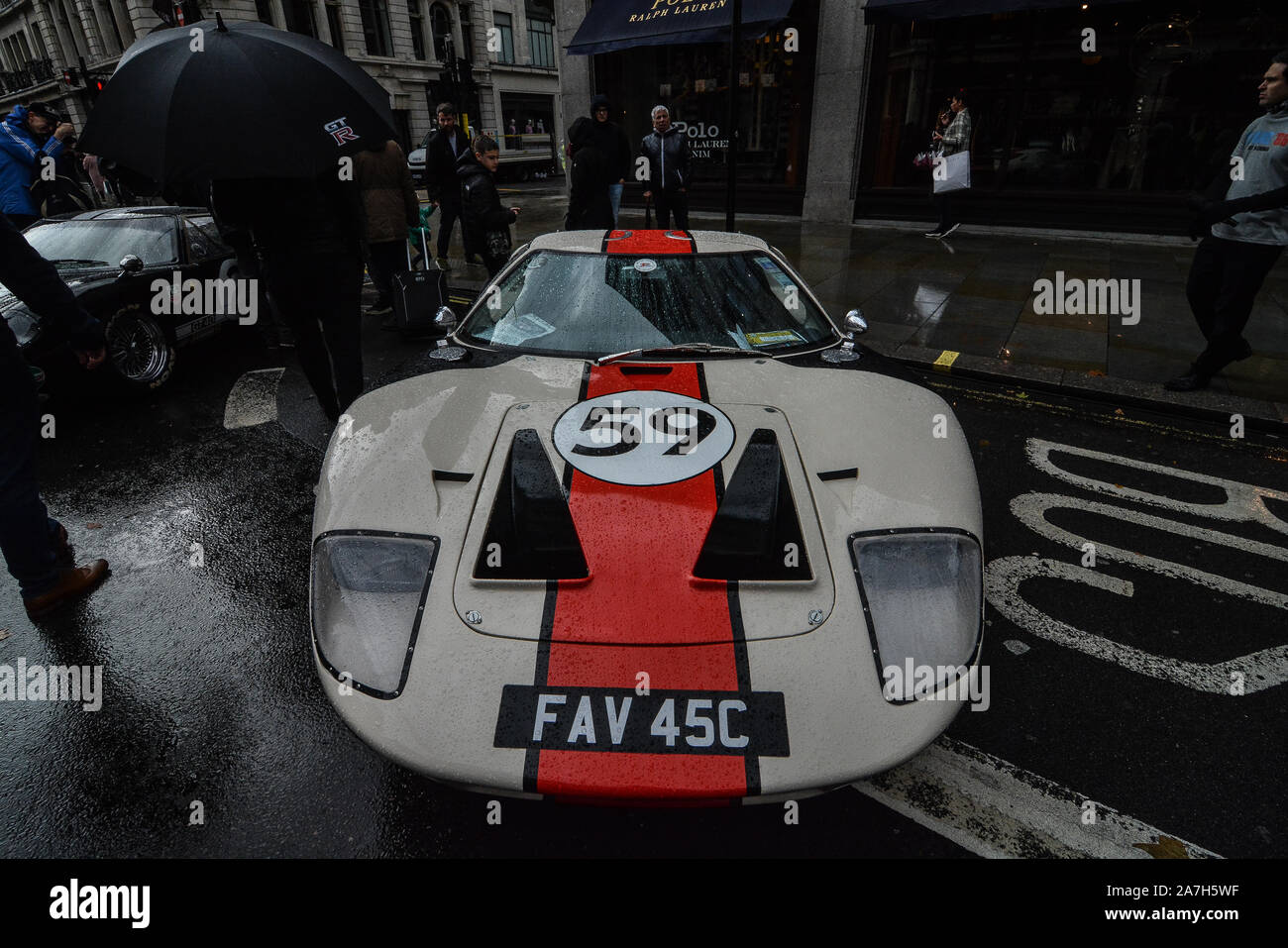 London, Großbritannien. 02 Nov, 2019. Der London Regent Street wurde am 2. November für die jährliche Regent Street Motor Show, eine fantastische Anzeige von Vintage, Veteran, klassischen und modernen Autos Fußgängerzone. (Foto von Laura Chiesa/Pacific Press) Quelle: Pacific Press Agency/Alamy leben Nachrichten Stockfoto
