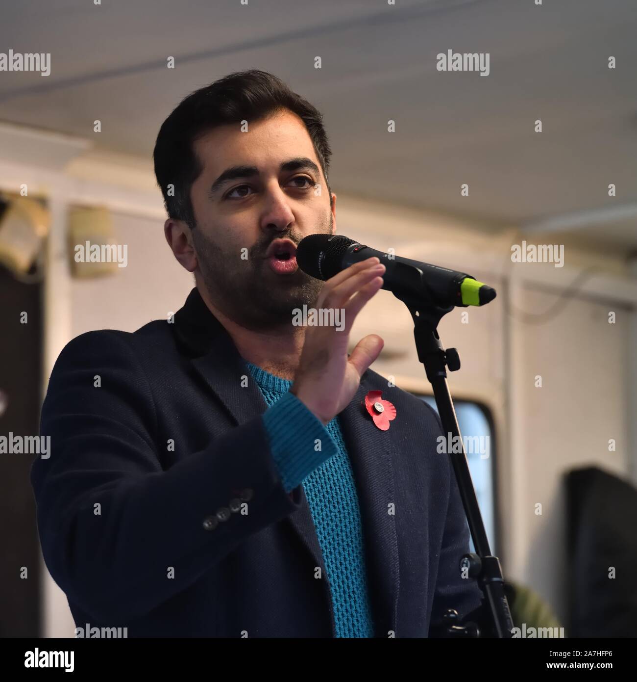 2., November 2019. George Square, Glasgow, Schottland, Großbritannien. Humza Yousaf gab eine mitreißende Rede an einem pro Unabhängigkeit Rallye mit einer Masse von über 20.000 in Glasgow. Stockfoto