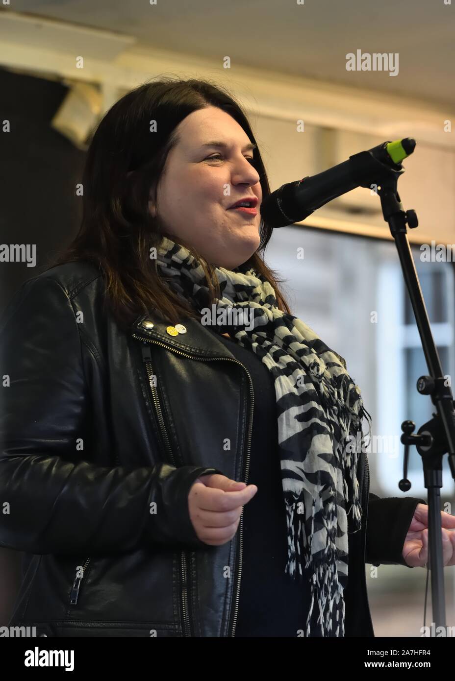 2., November 2019. George Square, Glasgow, Schottland, Großbritannien. Glasgow city Cllr Susan Aitken auf einer pro Unabhängigkeit Rallye mit einer Masse von über 20.000 in Glasgow. Stockfoto