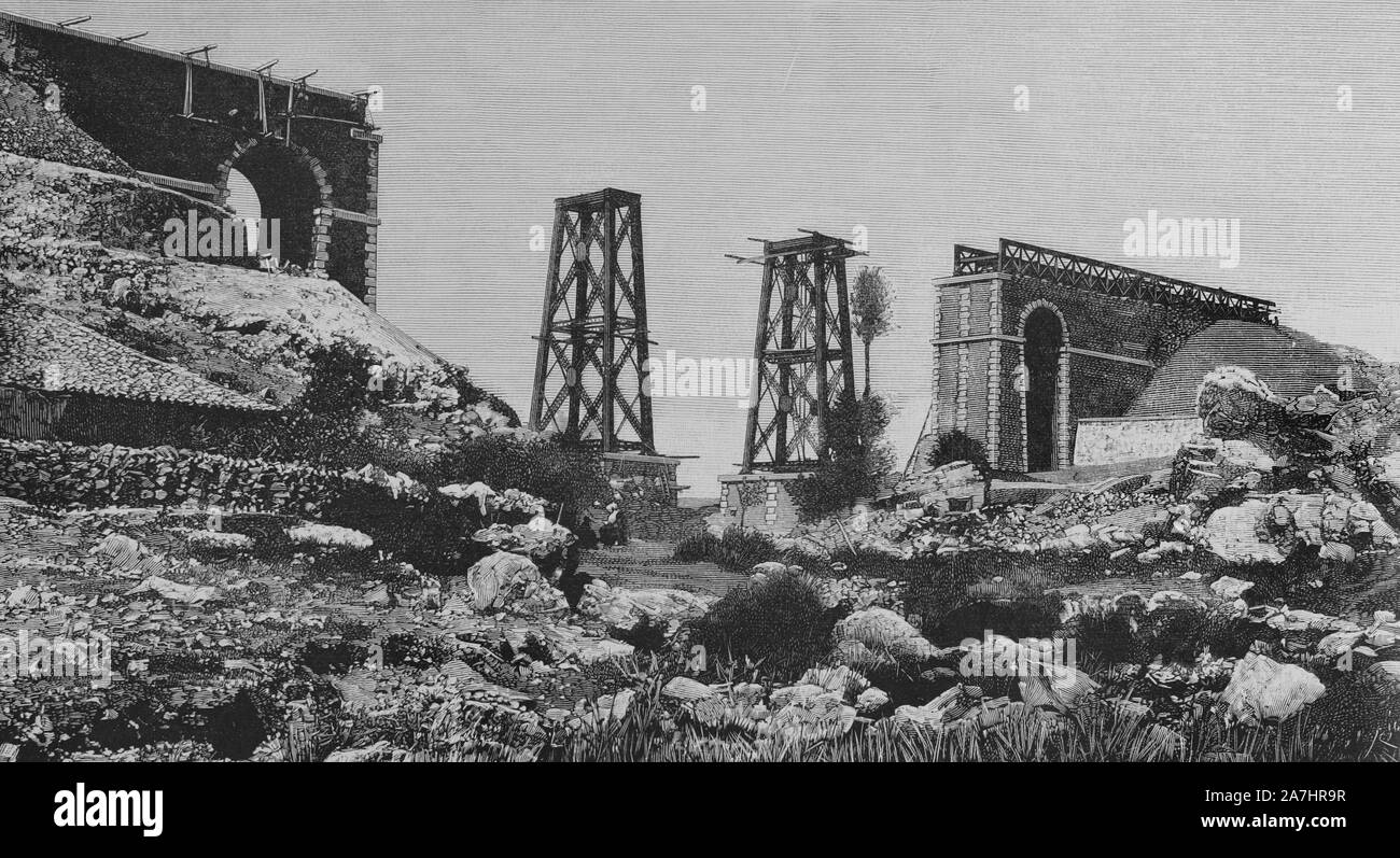 España. Provincia de Salamanca. Ciudad Rodrigo. Puente-Viaducto de San Martín, en el "Kilómetro 88 del Ferrocarril de Salamanca a la frontera Portuguesa. Grabado por Bernardo Rico (1825-1894). La Ilustración Española y Americana, 22 de Septiembre de 1884. Stockfoto