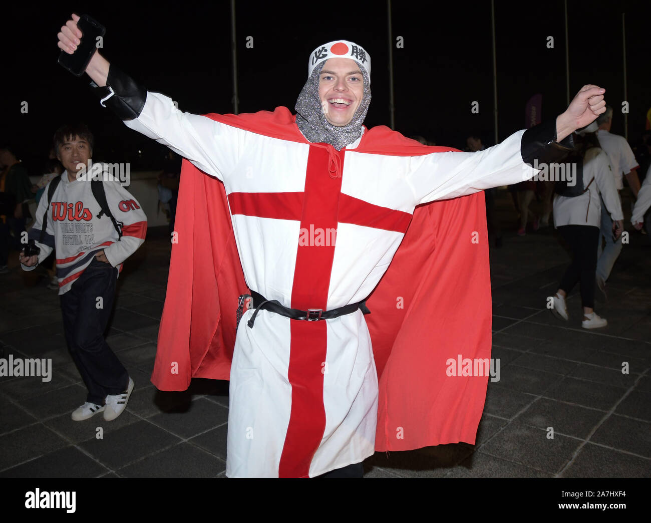 Tokio, Japan. 2 Nov, 2019. Eine ennglish Ventilator kann gesehen werden, sodass das International Stadium Yokohama in der Präfektur Kanagawa, Japan nach dem Rugby World Cup 2019 Finale zwischen England und Südafrika, in der Südafrika's 32 - 12 am 2. November 2019 gewonnen. Foto: Ramiro Agustin Vargas Tabares Credit: Ramiro Agustin Vargas Tabares/ZUMA Draht/Alamy leben Nachrichten Stockfoto