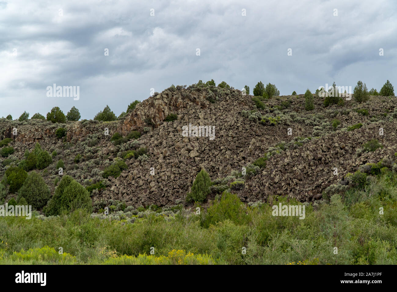 Vulkanische Landschaft aroundin Island im Sommer. Stockfoto