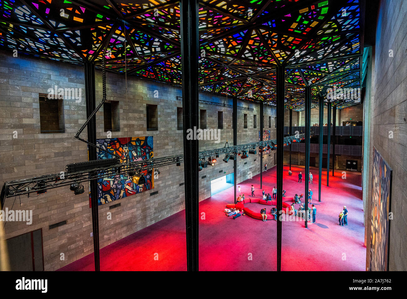 2 Nov 19. Melbourne, Victoria. Glasmalerei Dach in der National Gallery von Victoria Stockfoto