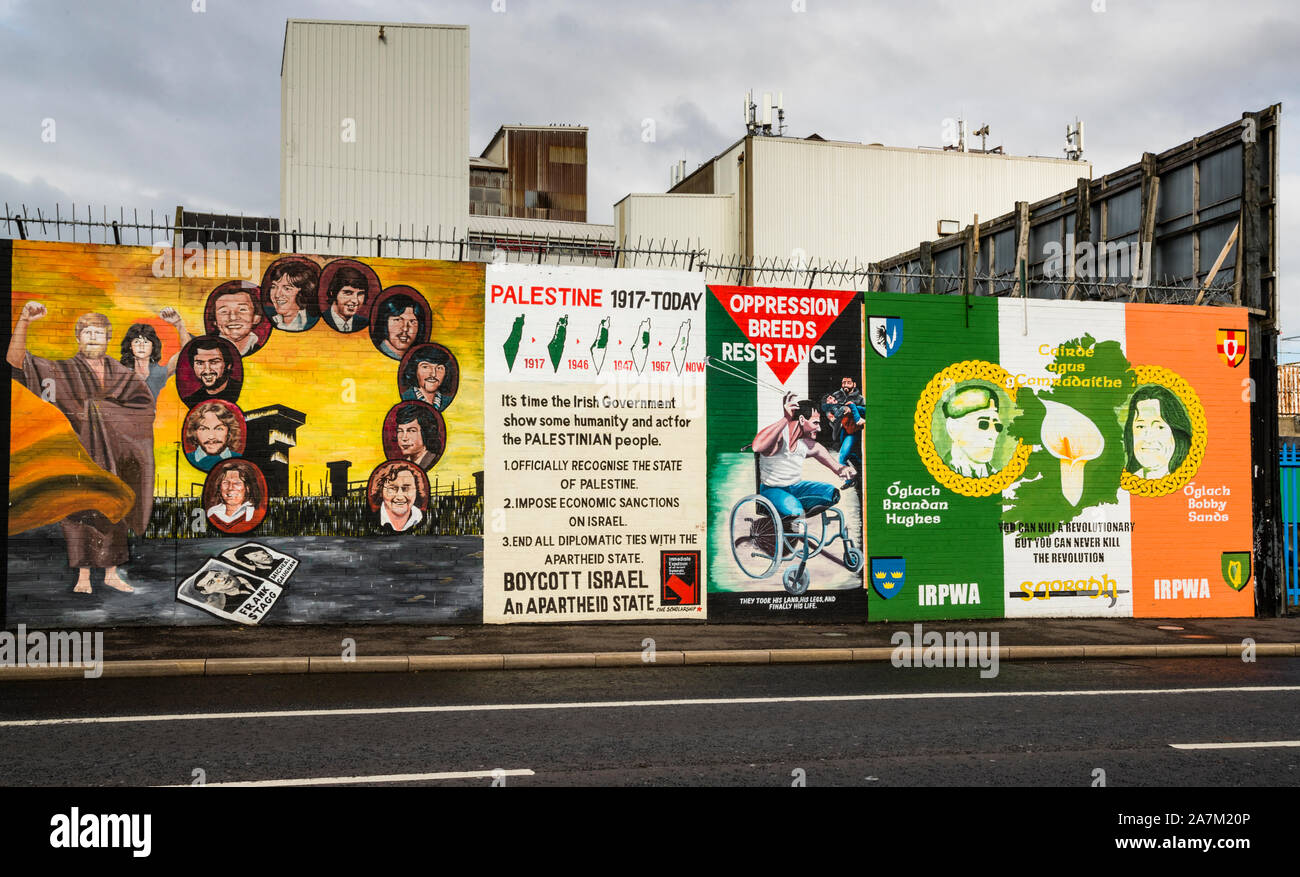 Politische Wandmalereien in Belfast, Nordirland, Vereinigtes Königreich Stockfoto