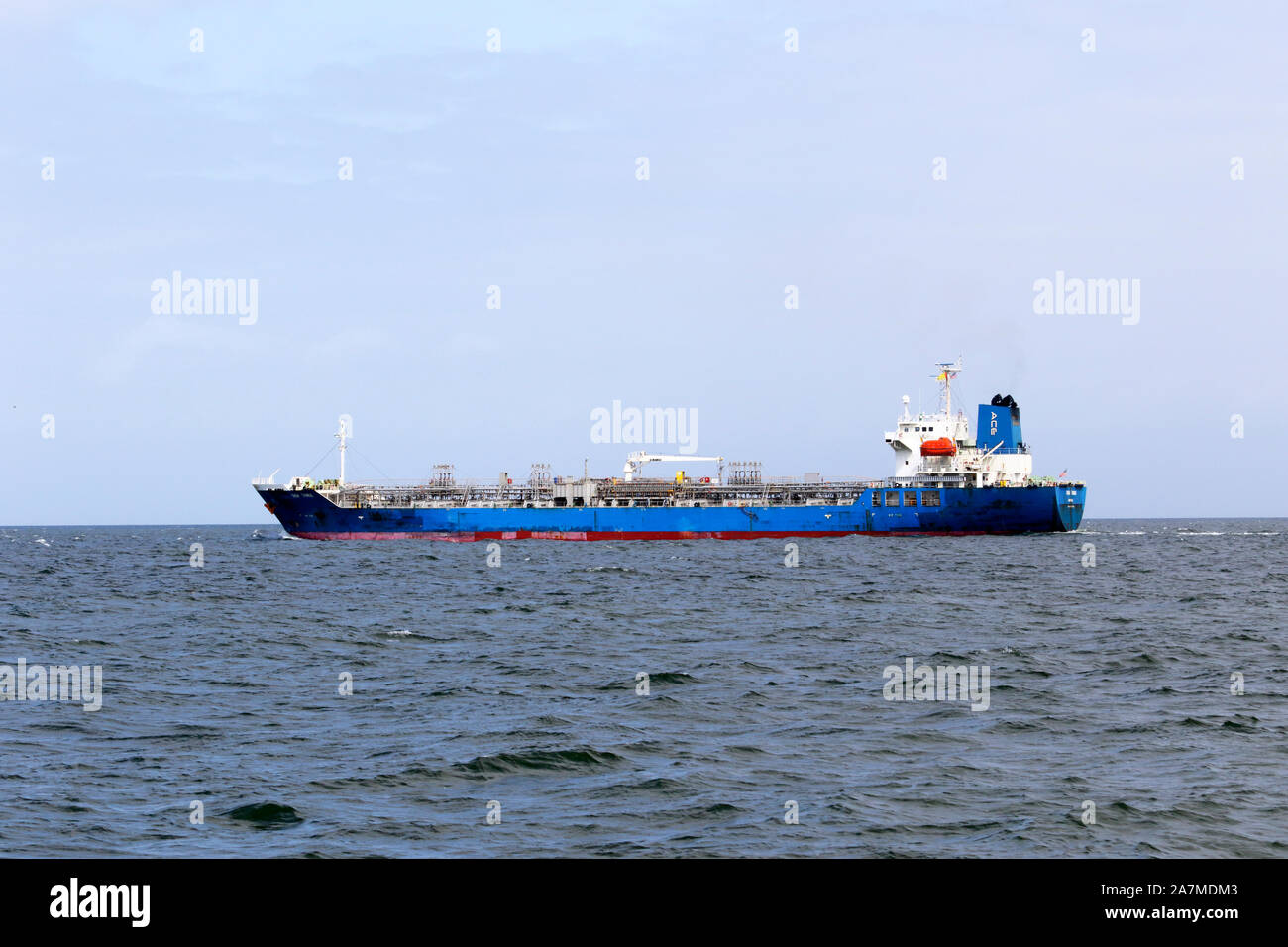 Die Chem Taurus Tankers. Ein Öl-/Chemikalientanker auf der Delaware Bay in Richtung Hafen von Philadelphia, PA, USA Stockfoto