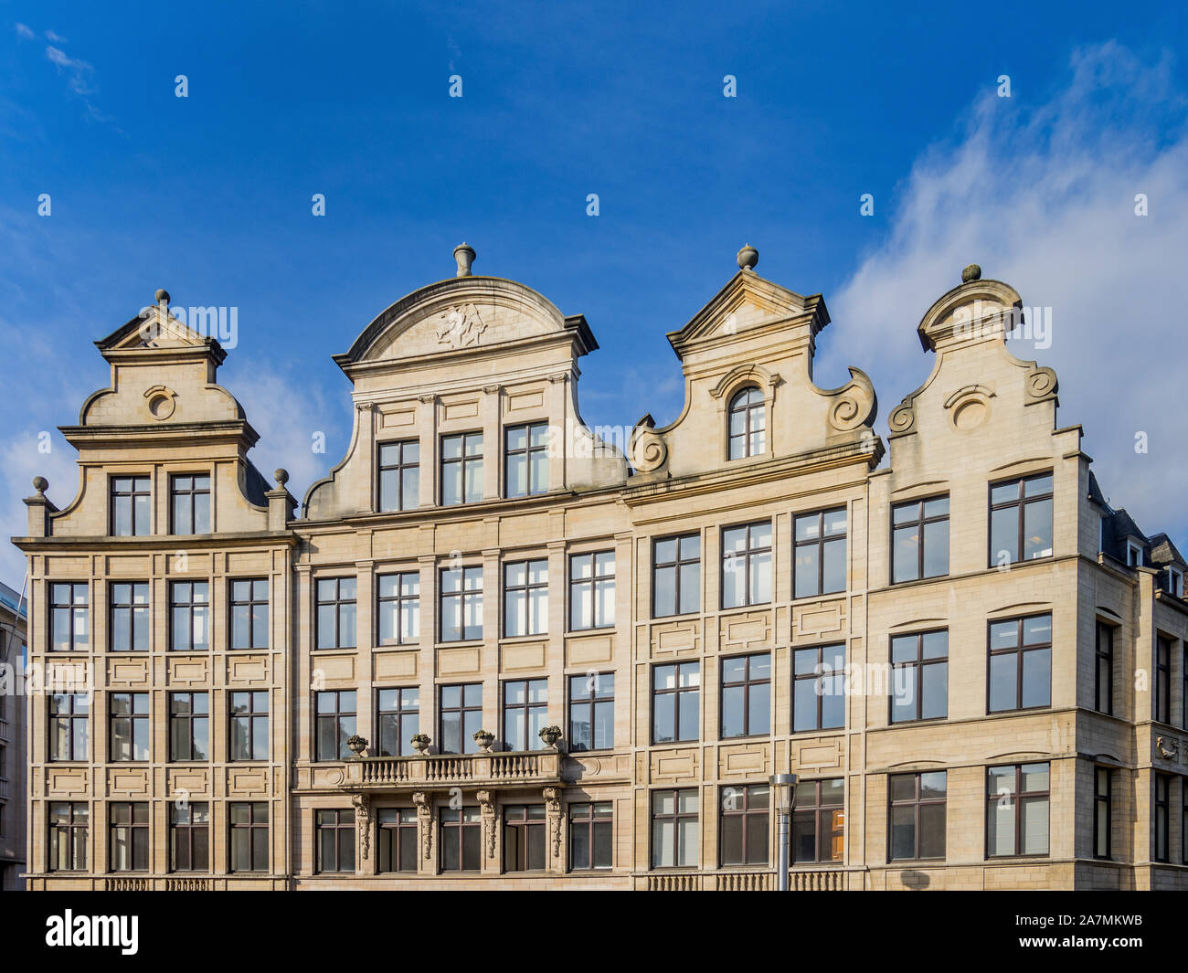 Klassische Gebäude in Place de l'Albertine, Brüssel, Belgien. Stockfoto