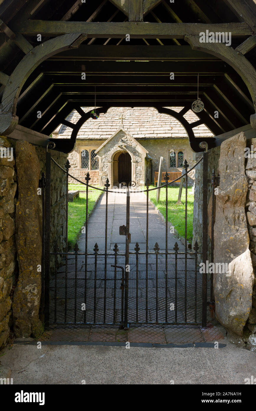 St Leonards Kirche im Ortsteil Kapelle-le-Dale in den Yorkshire Dales National Park, North Yorkshire, England. Stockfoto