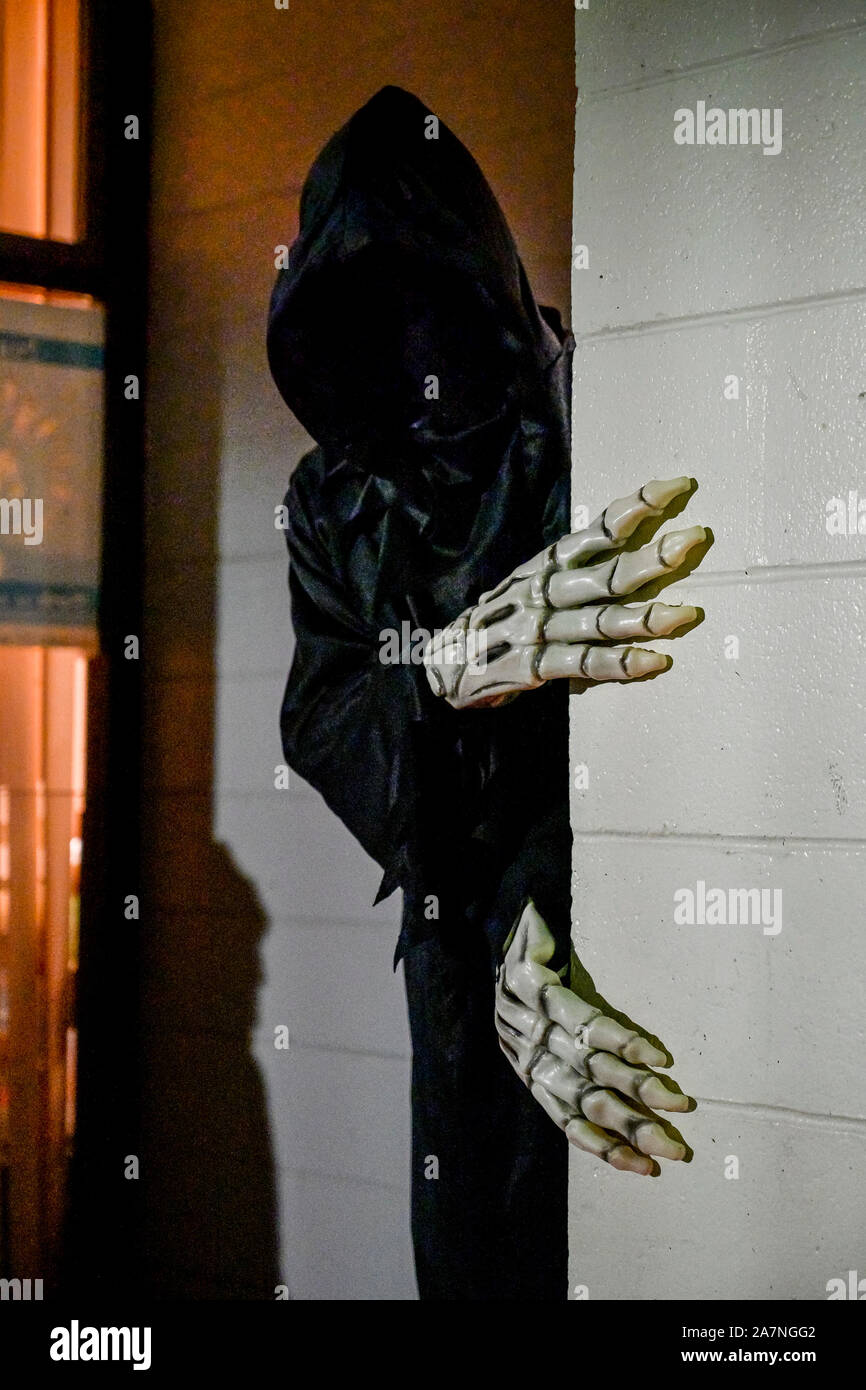 Schwarz vermummte Skelett, Parade der verlorenen Seelen, Vancouver, British Columbia, Kanada Stockfoto